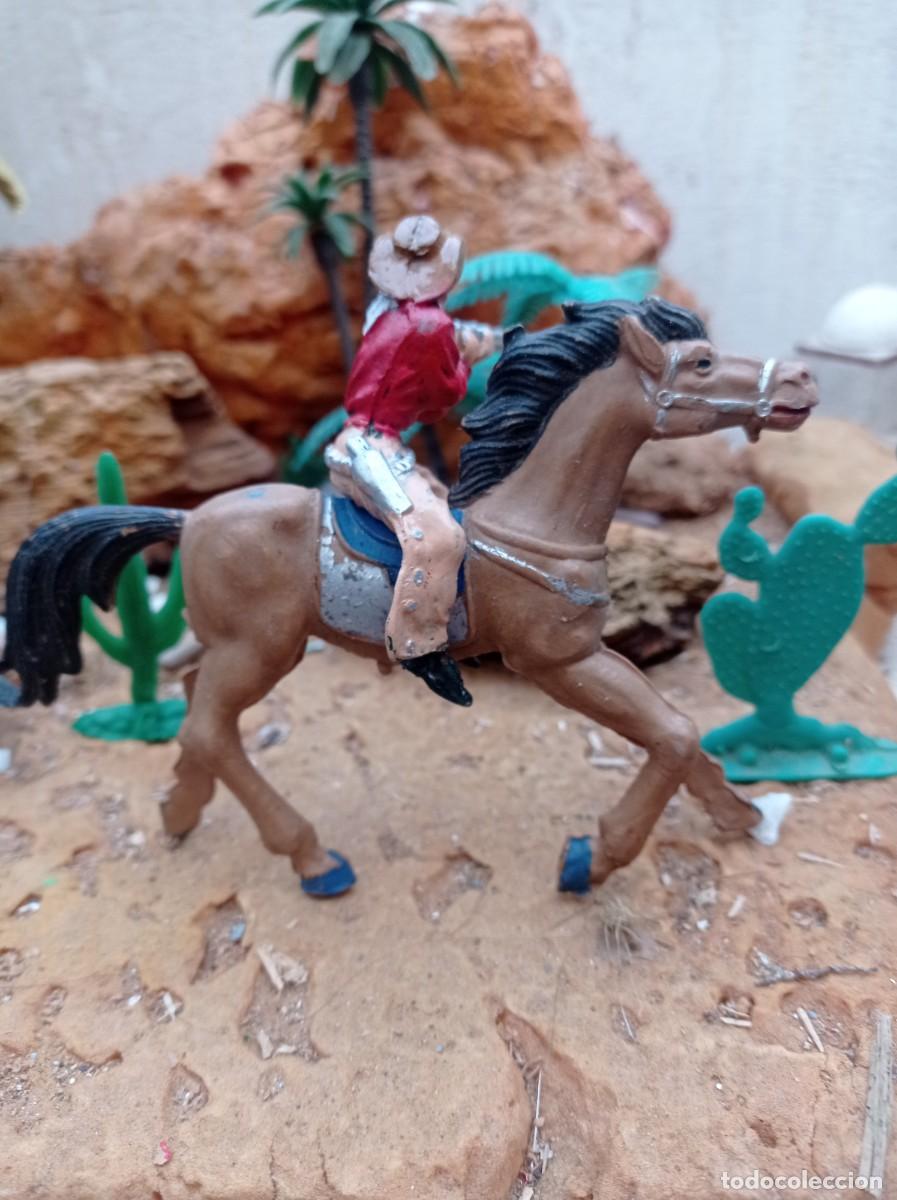 Figuras de goma y PVC: Vaquero y caballo de lafredo - Foto 2