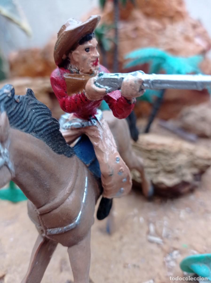Figuras de goma y PVC: Vaquero y caballo de lafredo - Foto 4