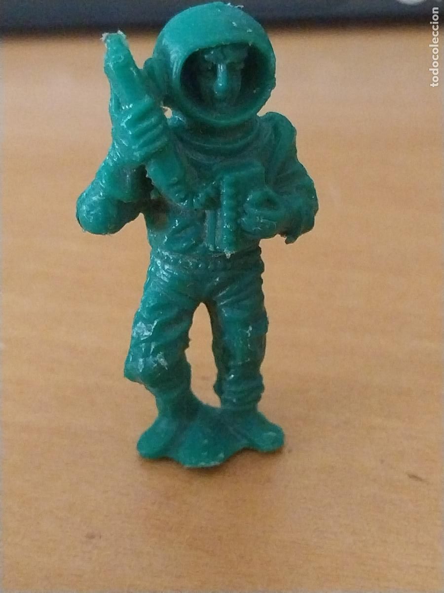 Figuras de Borracha e PVC: HELADOS CAMY SPACE JET ESPACIO FIGURA PLASTICO MONOCROMO VERDE A&Ntilde;OS 70 ORIGINAL 5CMS ALTO