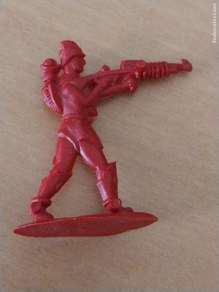 Figuras de Borracha e PVC: ESPACIO SOLDADO GUERRERO FUSIL FIGURA PLANA PLASTICO EXTRATERRESTRE 5CMS ALTO