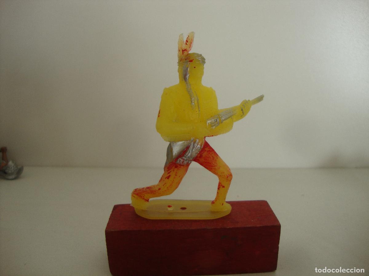 Figuras de goma y PVC: FIGURA PLASTICO COMANSI INDIO - Foto 1