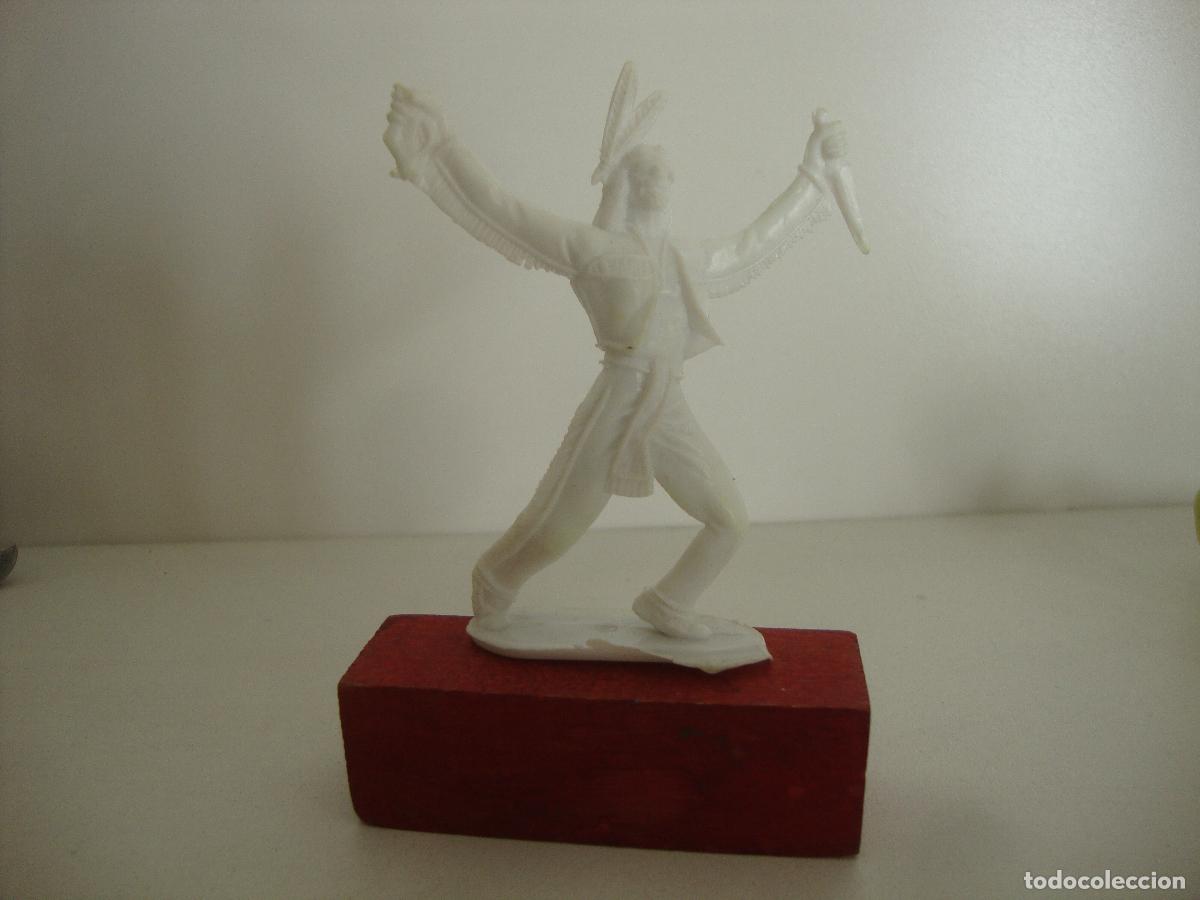 Figuras de goma y PVC: FIGURA PLASTICO COMANSI INDIO - Foto 1
