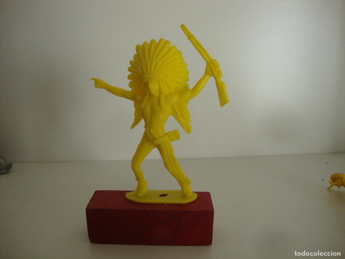 Figuras de goma y PVC: FIGURA PLASTICO COMANSI INDIO - Foto 1