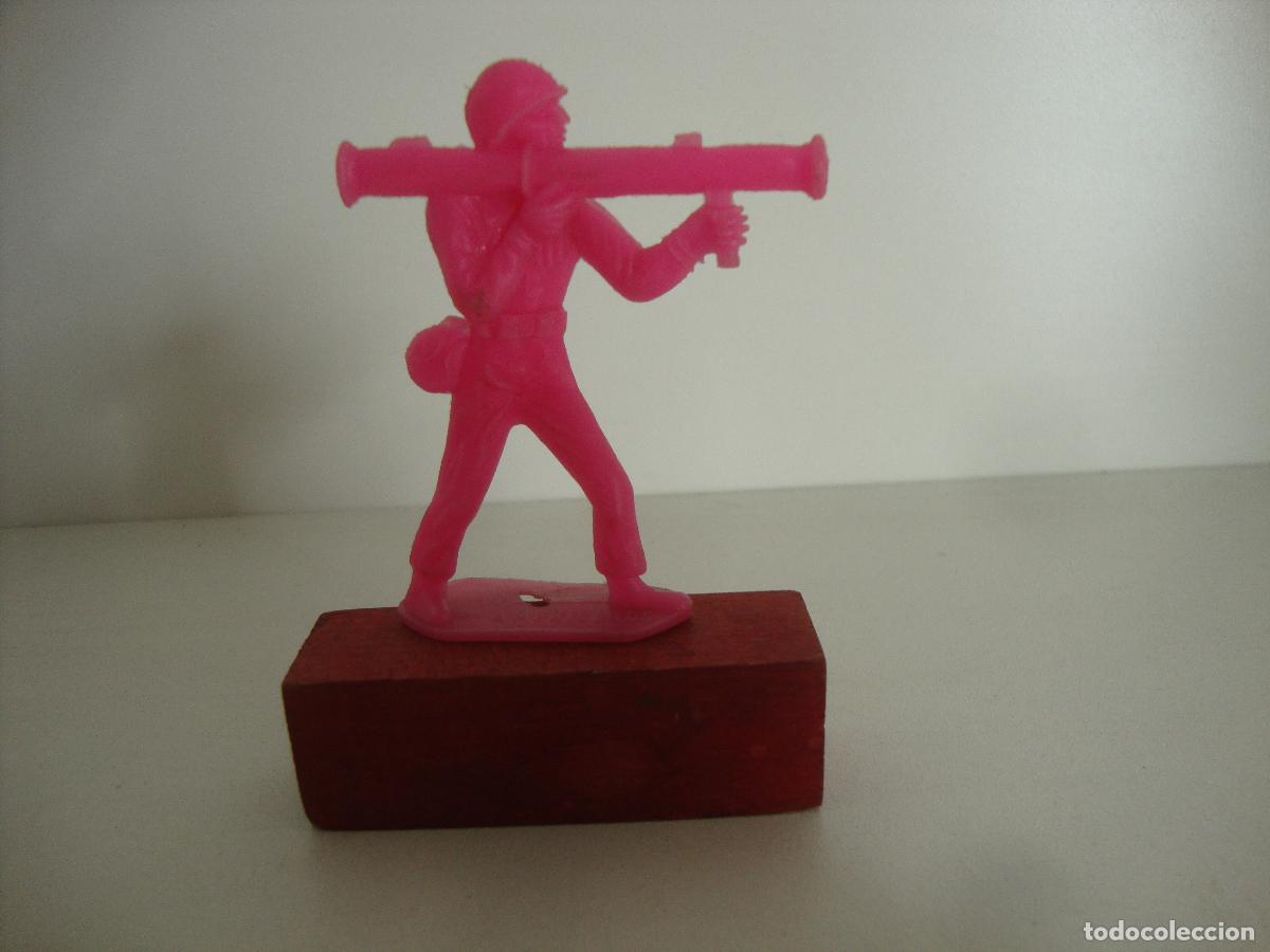 Figuras de goma y PVC: FIGURA PLASTICO COMANSI SOLDADO - Foto 1