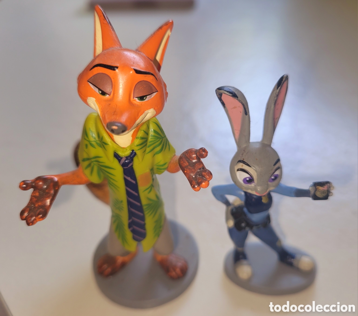 Figuras de goma y PVC: Bonito lote 2 figuras Zootropolis Zootopia marca Tienda Disney Store