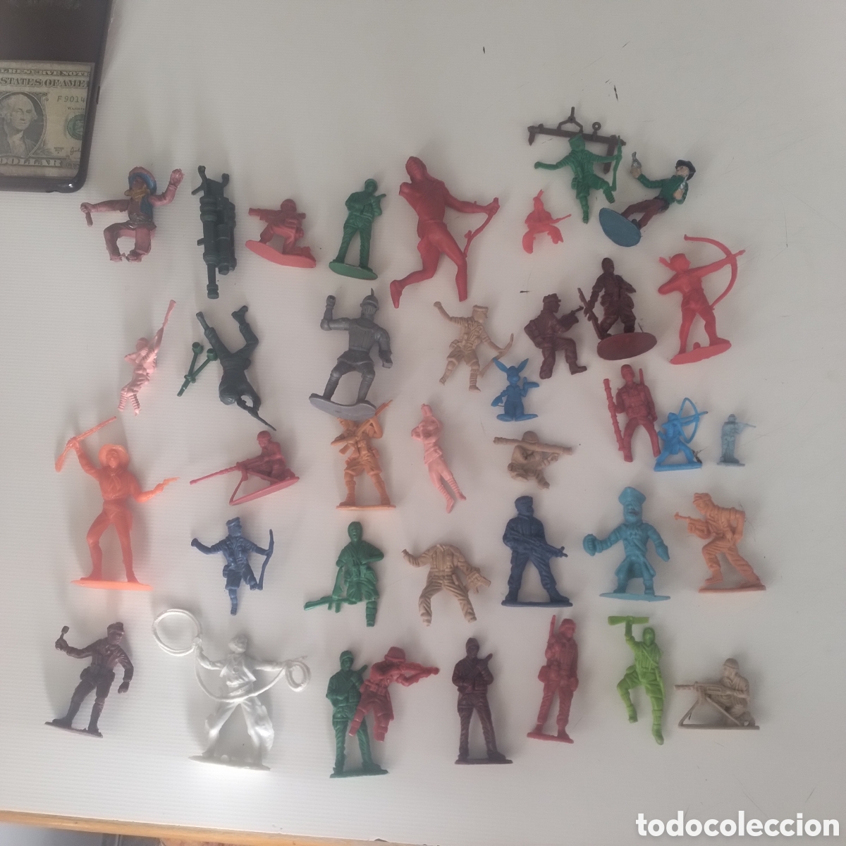 Figuras de goma y PVC: Figuritas de pl&aacute;stico mu&ntilde;ecos - Foto 2