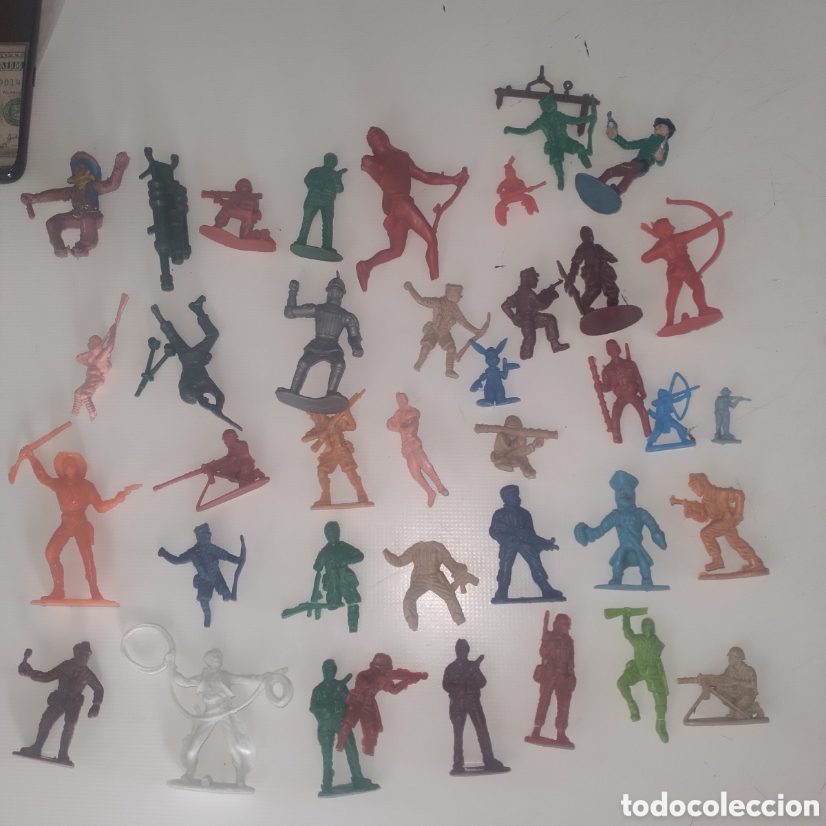 Figuras de goma y PVC: Figuritas de pl&aacute;stico mu&ntilde;ecos - Foto 3