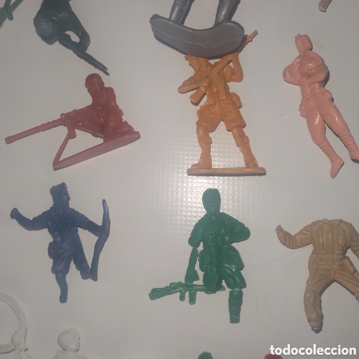 Figuras de goma y PVC: Figuritas de pl&aacute;stico mu&ntilde;ecos - Foto 5