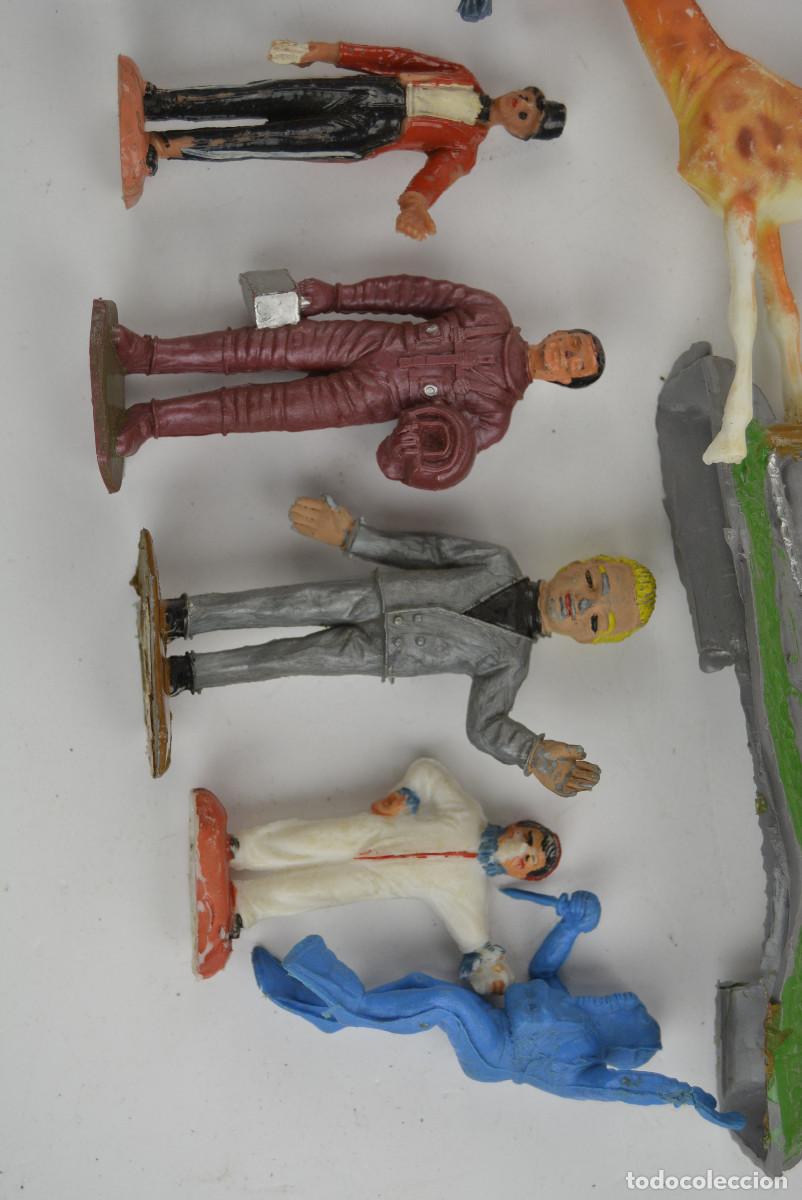 Figuras de goma y PVC: LOTE DE FIGURAS DE PL&Aacute;STICO VARIADAS. 1970S. - Foto 12