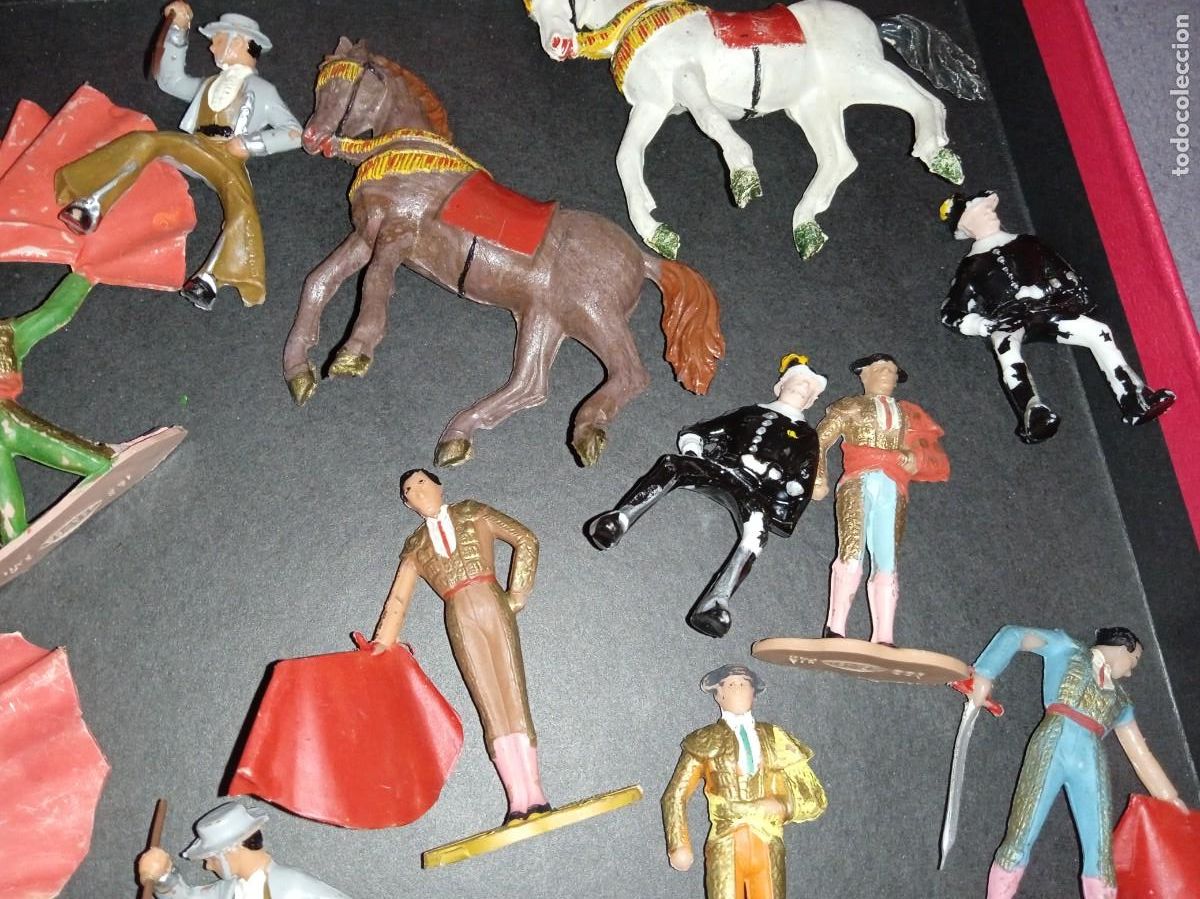 Figuras de goma y PVC: Lote Figuras TOROS, TOREROS. - Foto 4