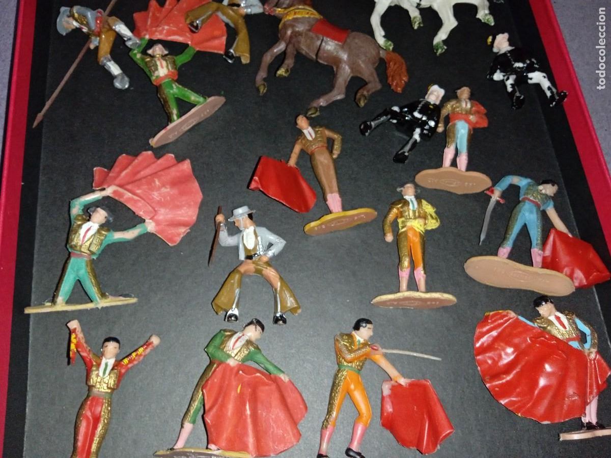 Figuras de goma y PVC: Lote Figuras TOROS, TOREROS. - Foto 7