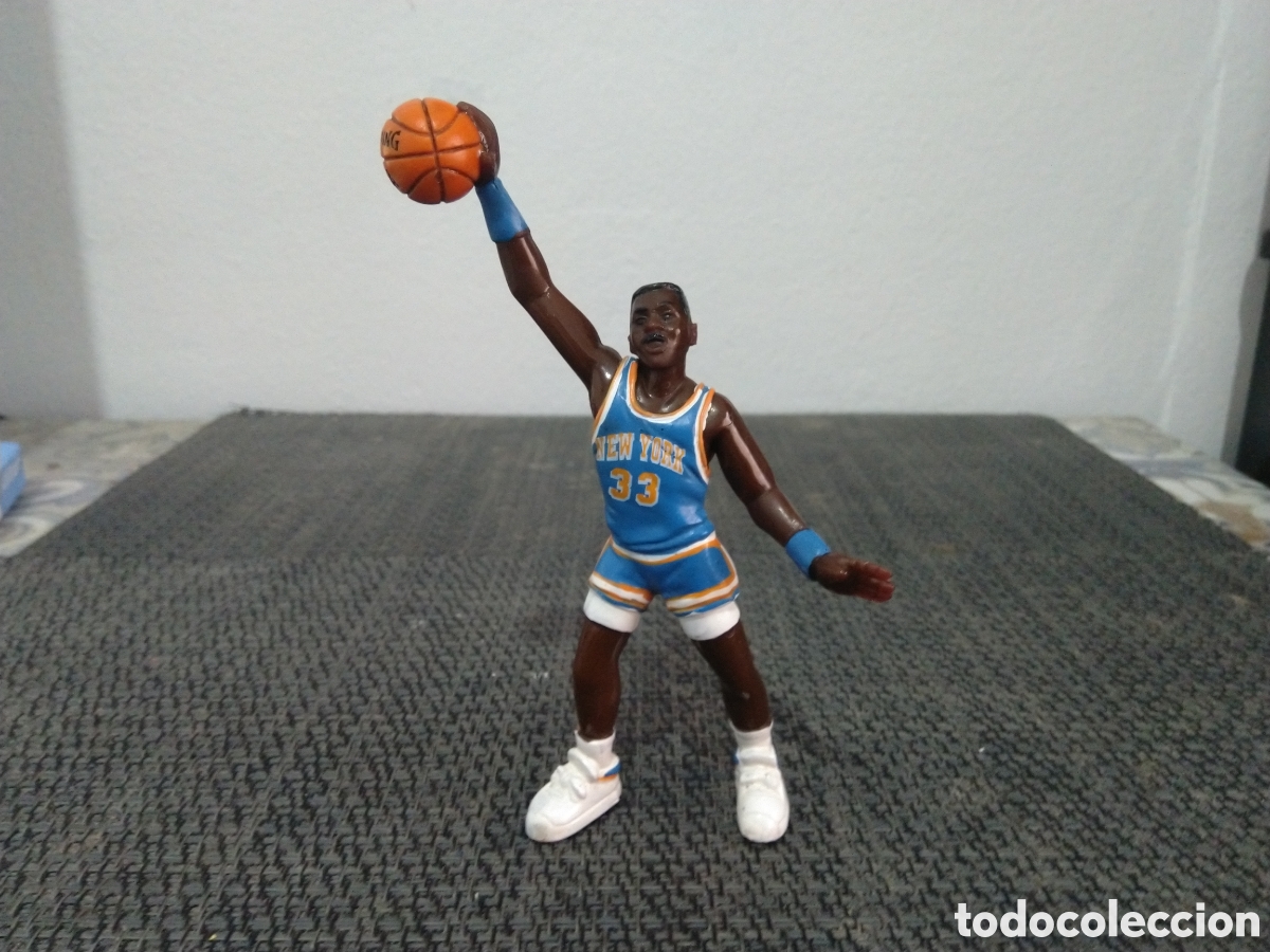 Figuras de Goma y PVC: FIGURA PVC PAT EWING NEW YORK KNICKS 33 BALONCESTO BASKET NBA DE YOLANDA