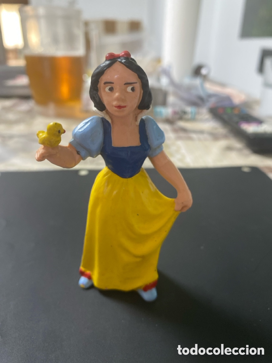 Figuras de goma y PVC: Figura pvc Blancanieves - Foto 1