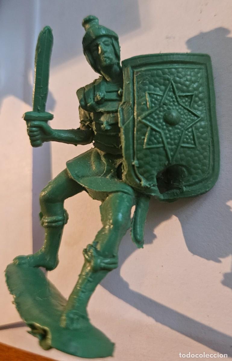 Gummi- und PVC-Figuren: Figura de pl&aacute;stico SOLDADO ROMANO Juguetes Moya a&ntilde;os 60