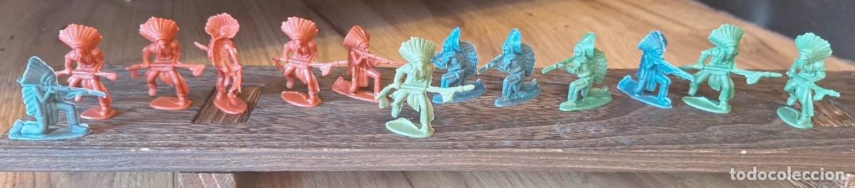 Figuras de goma y PVC: Lote INDIOS y VAQUEROS A&ntilde;os 70 Britains - Foto 1
