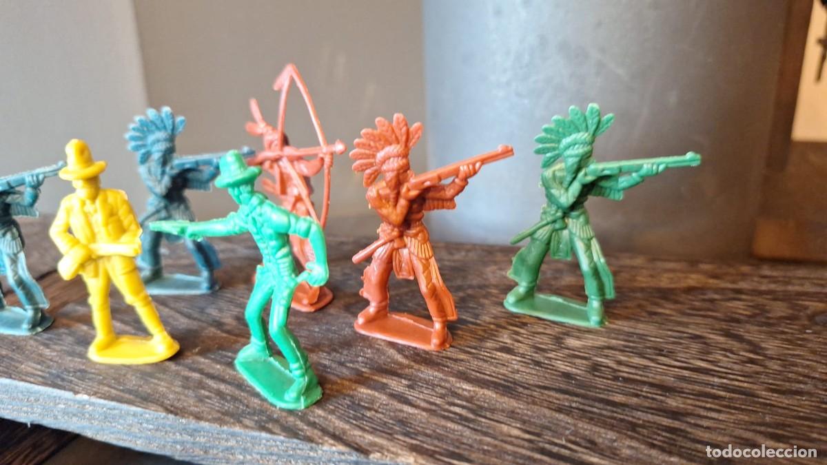 Figuras de goma y PVC: Lote INDIOS y VAQUEROS A&ntilde;os 70 Britains - Foto 1