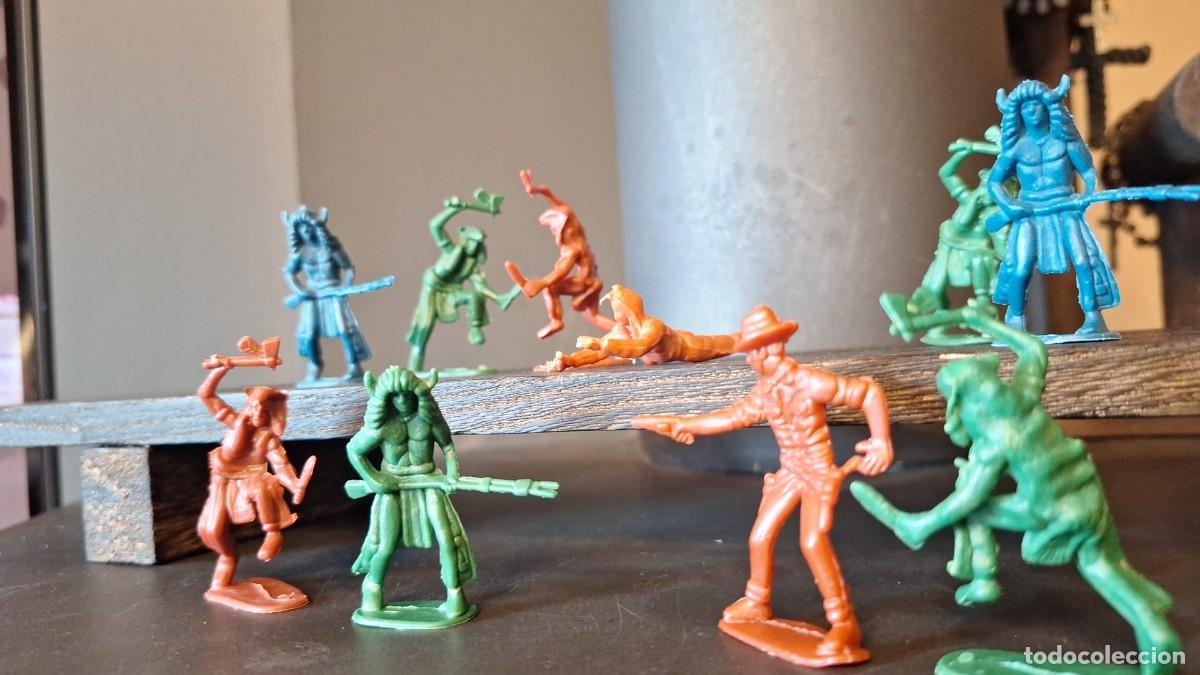 Figuras de goma y PVC: Lote INDIOS y VAQUEROS A&ntilde;os 70 Britains - Foto 1