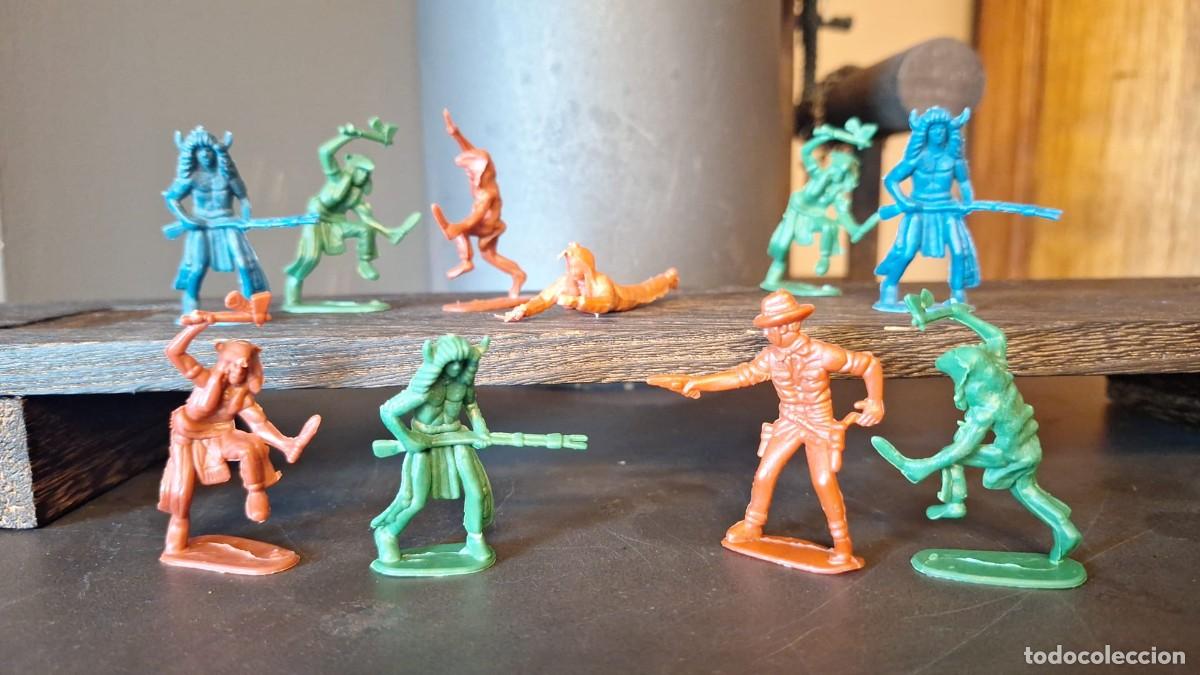 Figuras de goma y PVC: Lote INDIOS y VAQUEROS A&ntilde;os 70 Britains - Foto 3