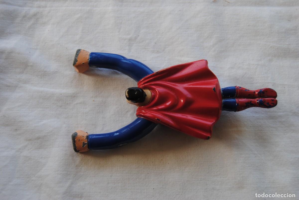 Figuras de goma y PVC: FIGURA DE SUPERMAN VOLANDO - Foto 1