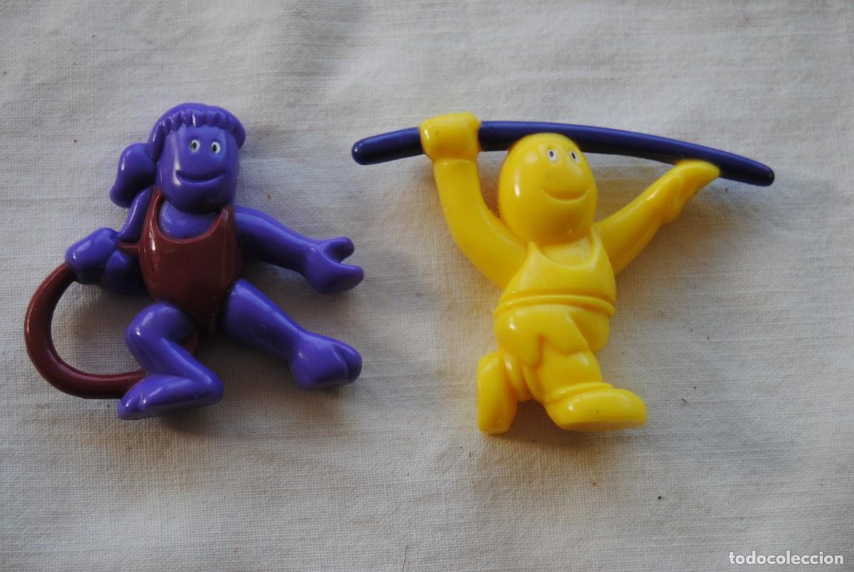 Figuras de goma y PVC: 2 figuras goma tipo ninja - Foto 1