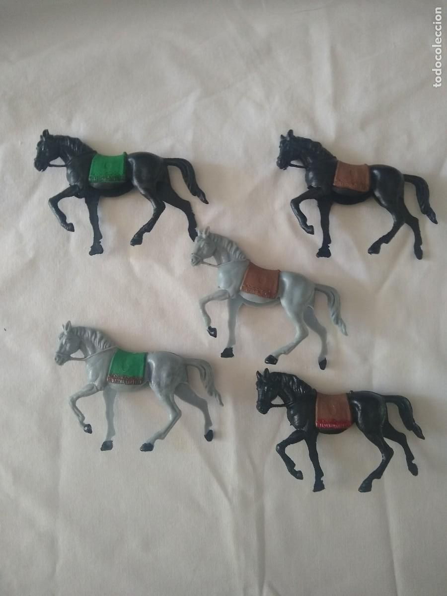 Figuras de goma y PVC: Lote de 5 caballos oeste de Reamsa - Foto 1