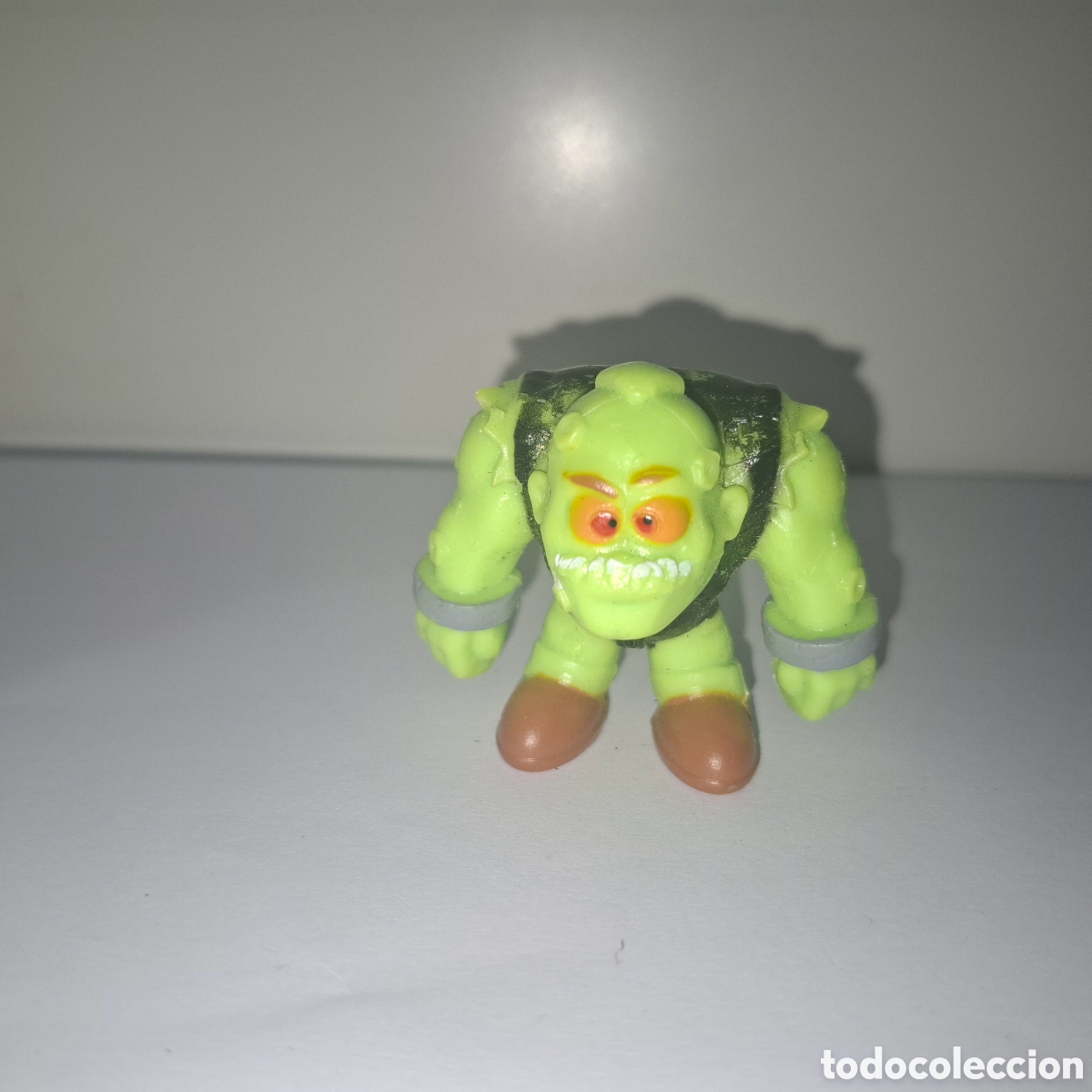 Figuras de goma y PVC: FIGURA DE PVC MONSTER FLEX - Foto 1