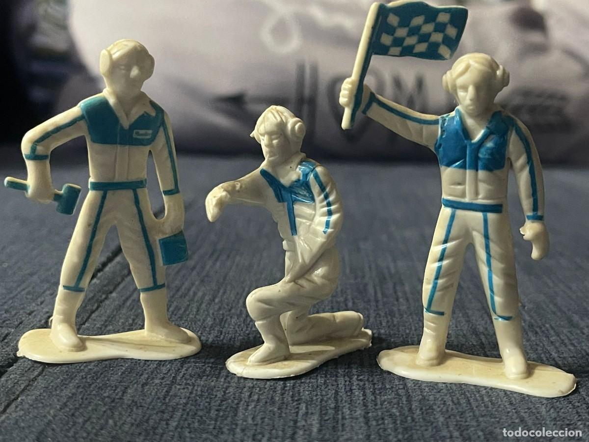 Figuras de goma y PVC: FIGURAS CARRERA FORMULA UNO - Foto 1