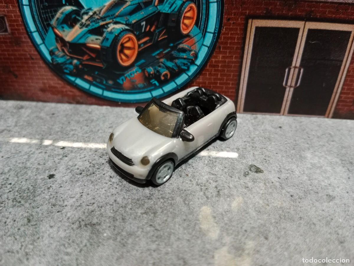Figuras de goma Kinder: Mini Cooper Cabrio Kinder - Foto 1