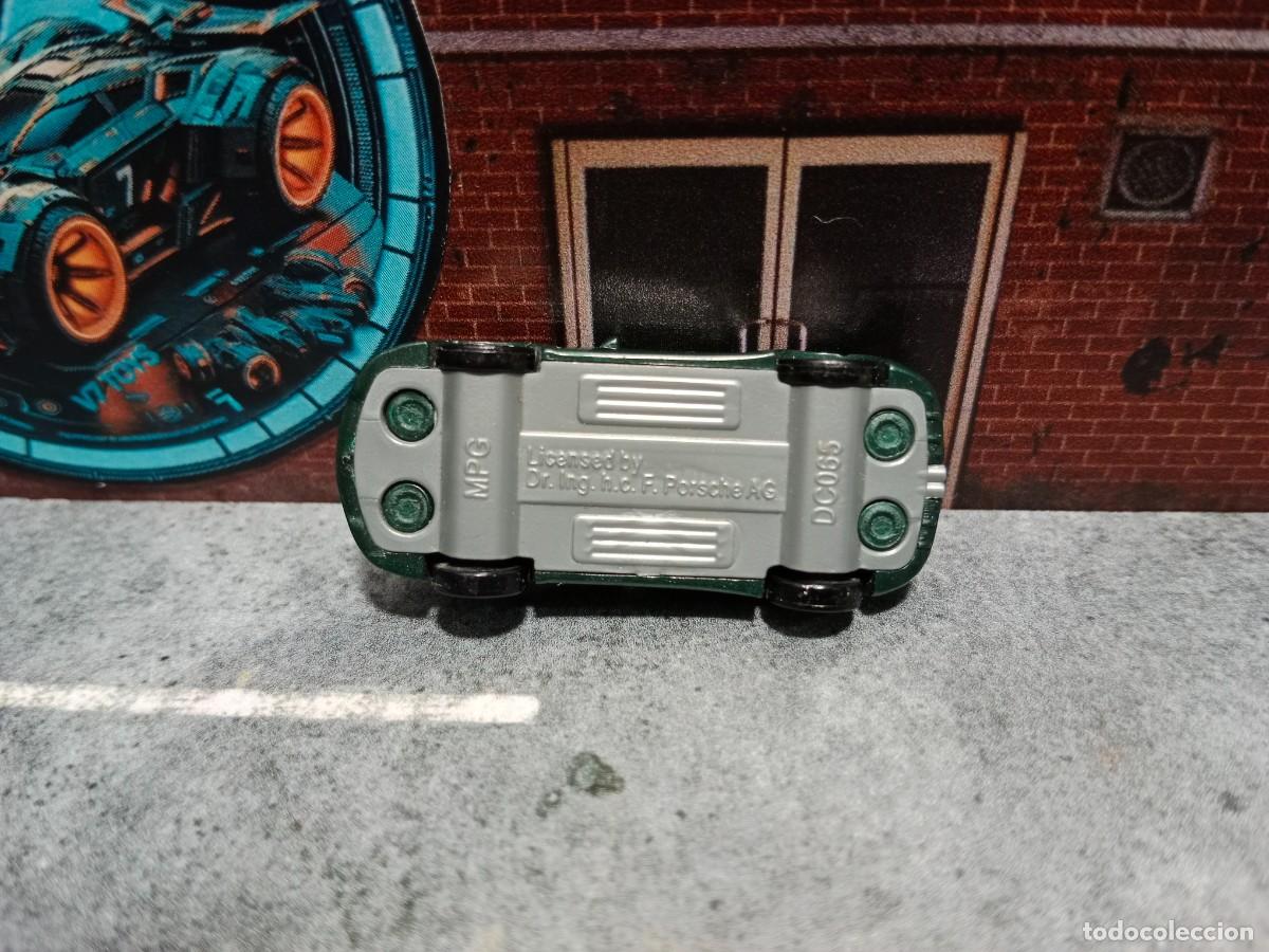 Figuras de goma Kinder: Porsche Boxter Kinder - Foto 3