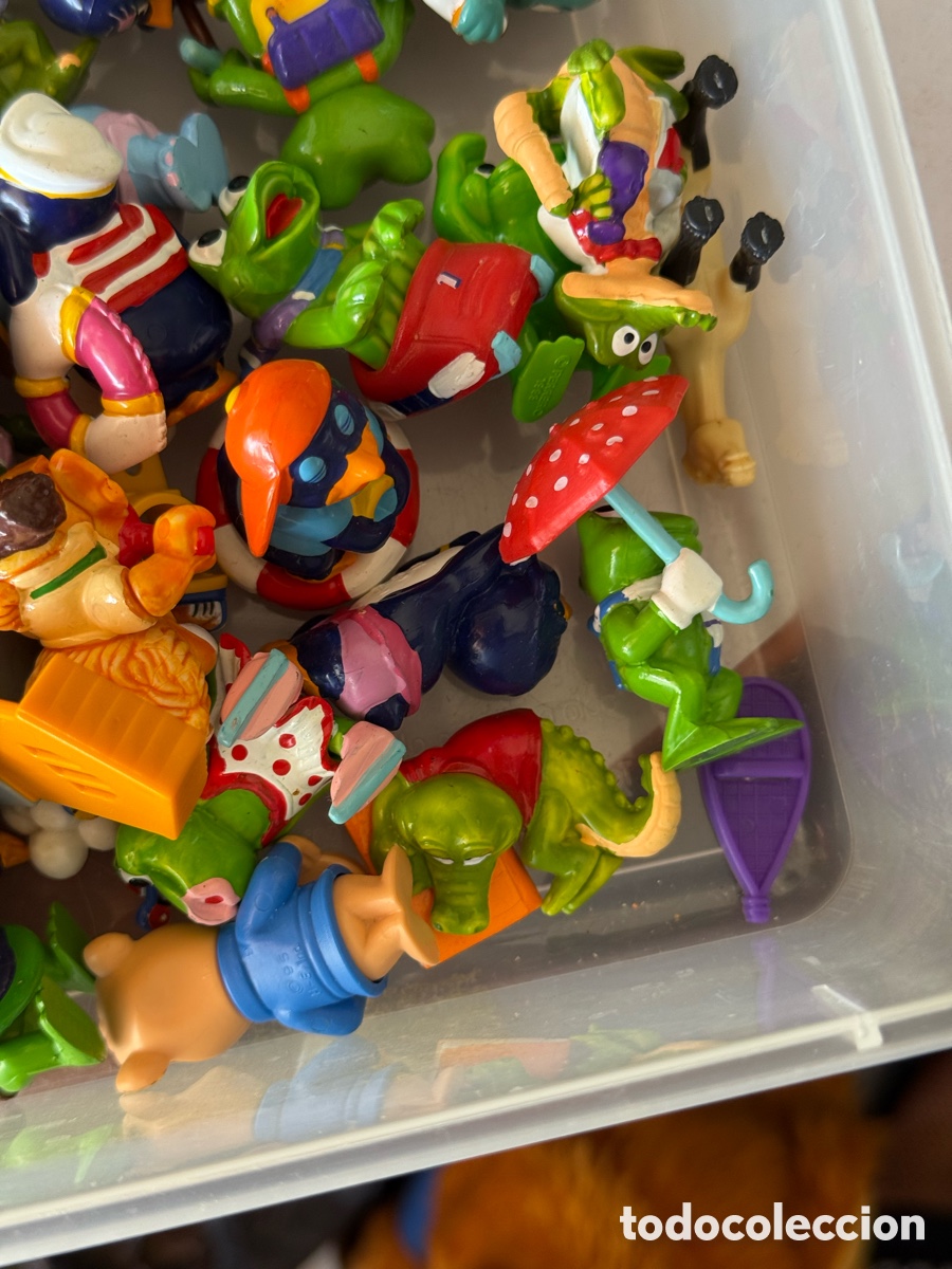 Figuras de goma Kinder: Caja llena de figuras de kinder - Foto 8