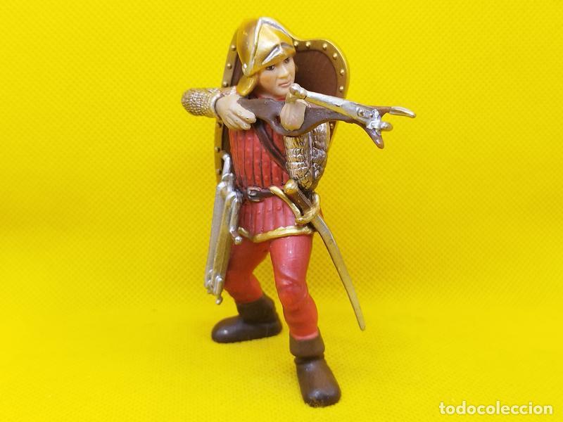 Figuras de goma y PVC: Schleich Ballestero medieval REF 70016 - Foto 1
