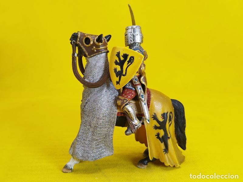 Figuras de goma y PVC: Schleich Caballero a caballo con espada REF 70054 - Foto 3