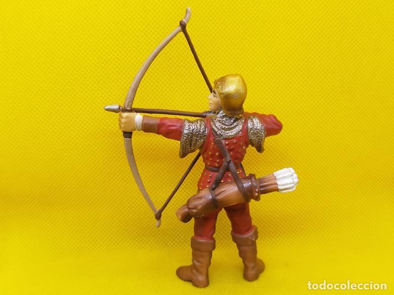 Figuras de goma y PVC: Schleich Arquero medieval de pie REF 70015 - Foto 3