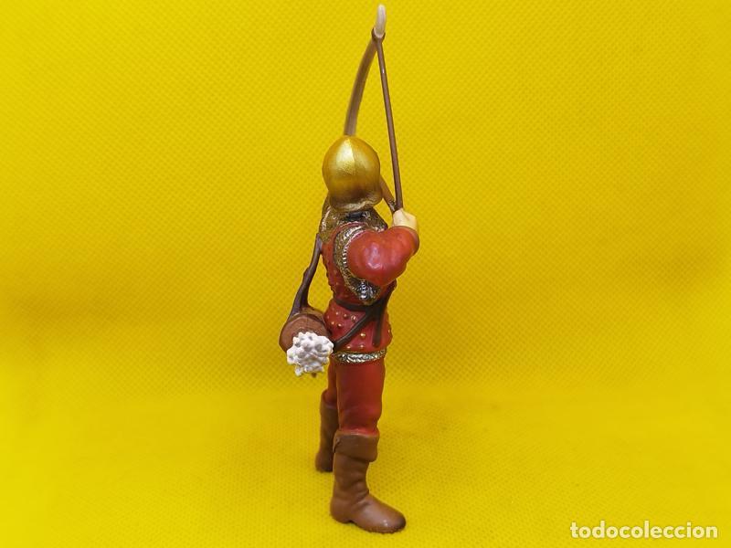 Figuras de goma y PVC: Schleich Arquero medieval de pie REF 70015 - Foto 4