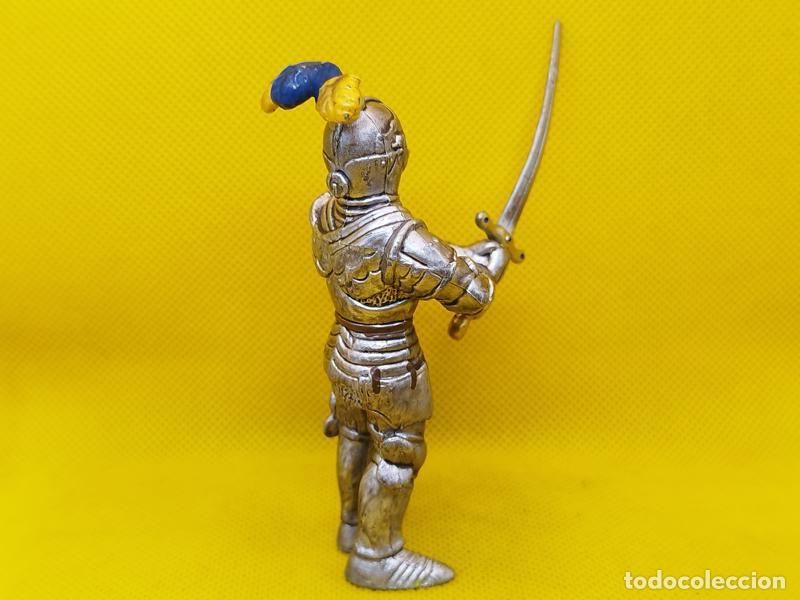 Figuras de goma y PVC: Schleich caballero con mandoble REF 70001 - Foto 3