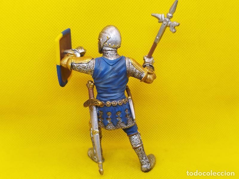Figuras de goma y PVC: Schleich Caballero Medieval con martillo de combate REF 70021 - Foto 3