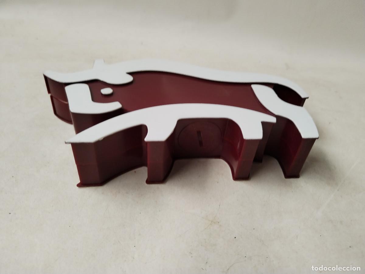 Figuras de goma y PVC: toro hucha de plastico - c163 - Foto 2