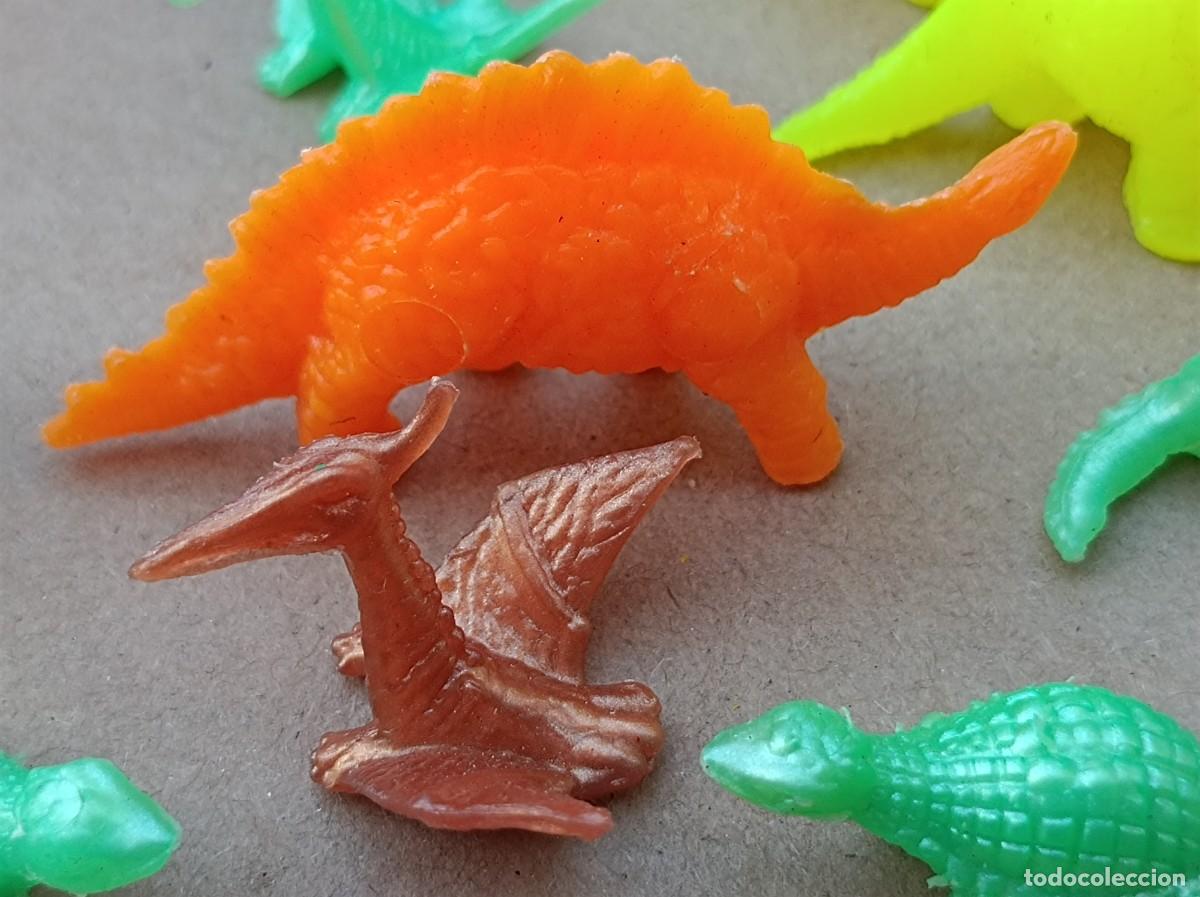Figuras de goma y PVC: FIGURAS DUNKIN DINOSAURIOS - Foto 9