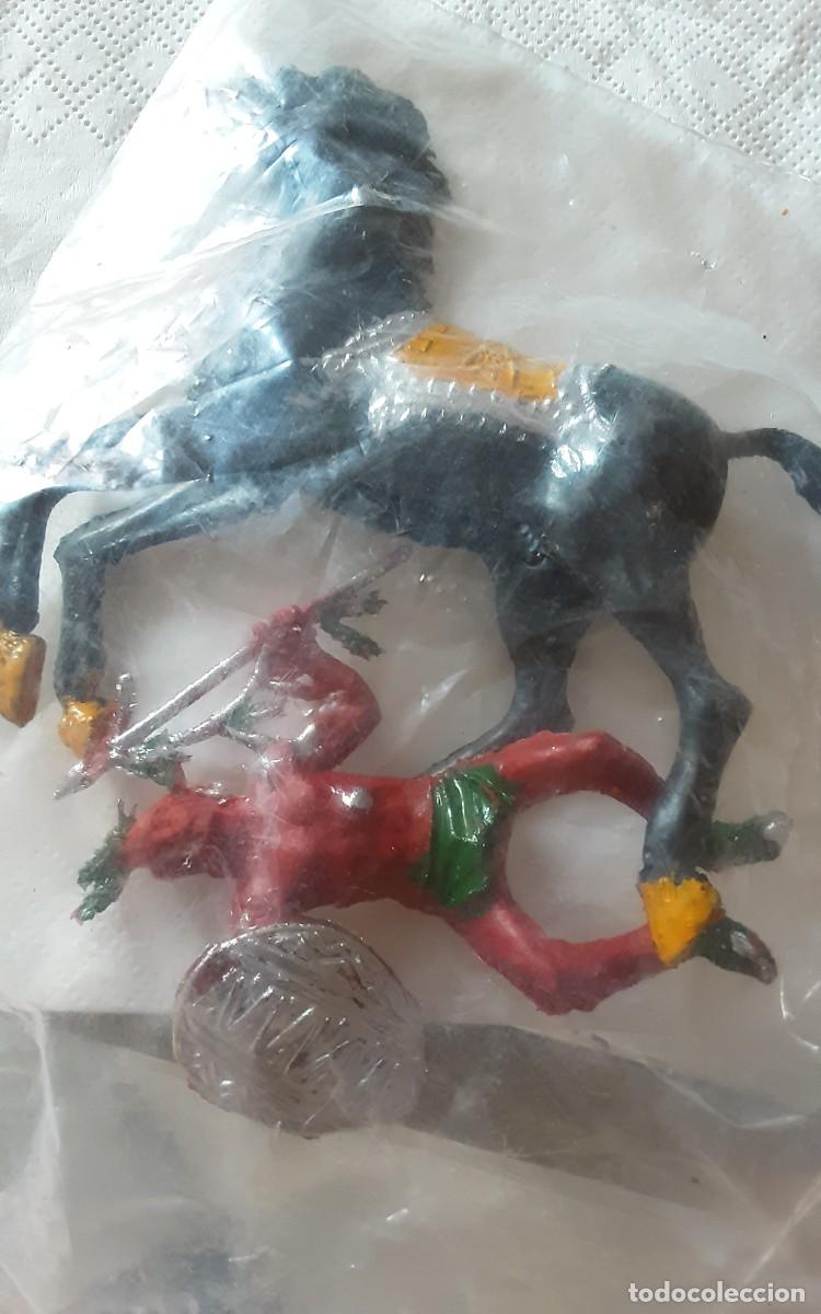Figuras de goma y PVC: Figuras del oeste Raigon - Foto 2