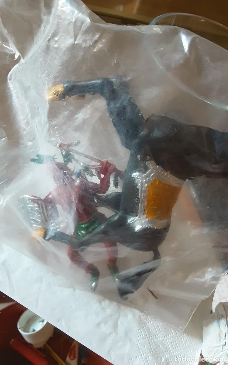 Figuras de goma y PVC: Figuras del oeste Raigon - Foto 5
