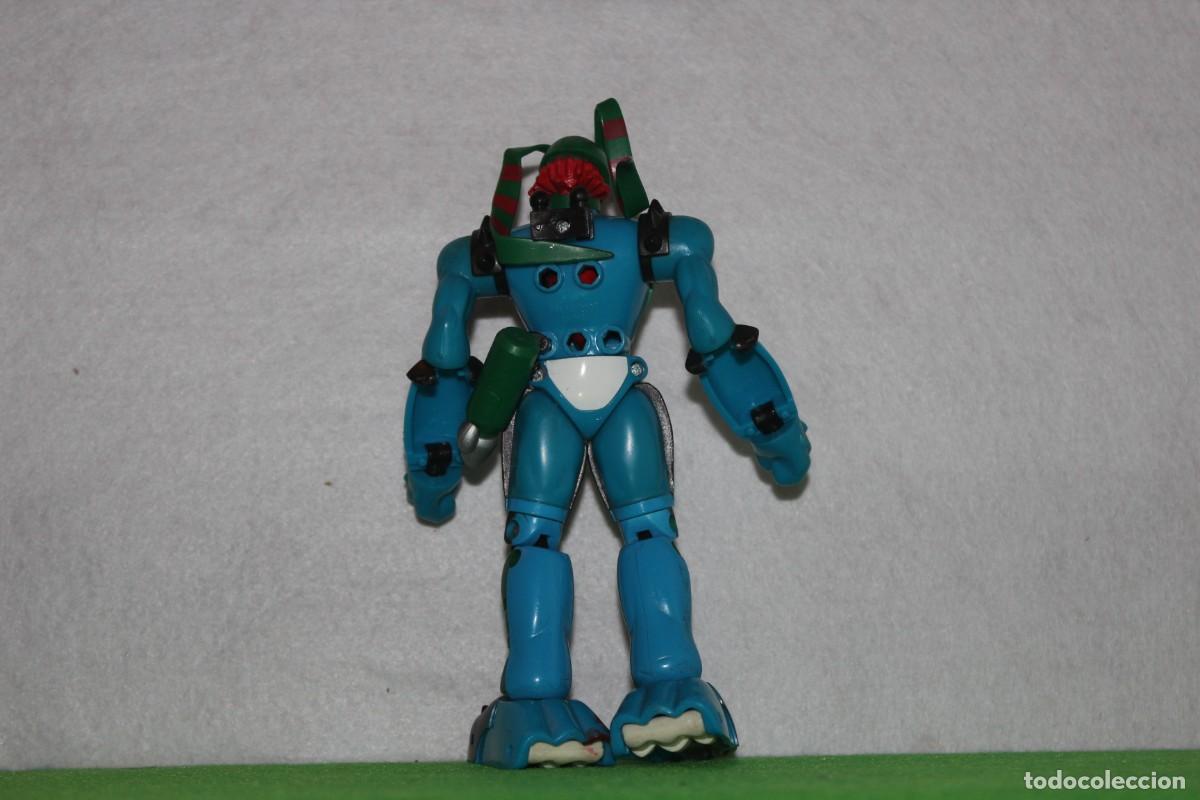 Figuras de goma y PVC: Figura insectoide de Ben 10: Stinkfly transformado - Foto 4
