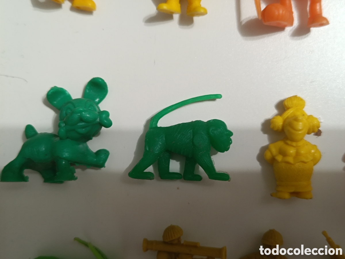 Figuras de goma y PVC: Lote figuras Dunkin pl&aacute;stico - Foto 4