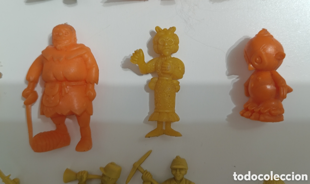 Figuras de goma y PVC: Lote figuras Dunkin pl&aacute;stico - Foto 5
