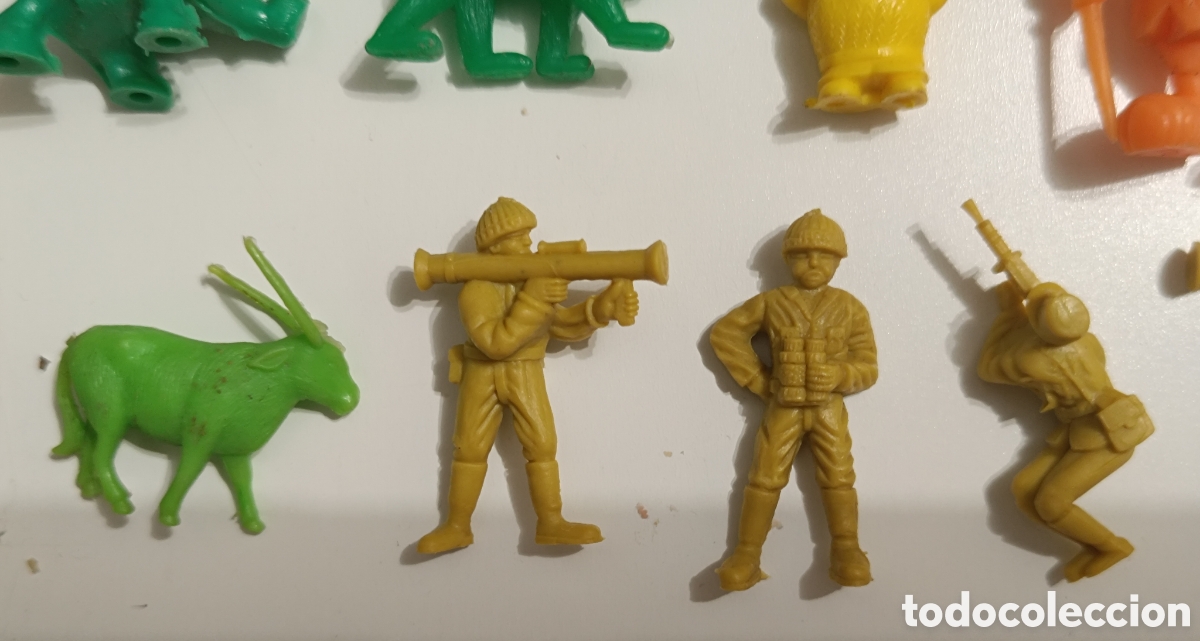 Figuras de goma y PVC: Lote figuras Dunkin pl&aacute;stico - Foto 6
