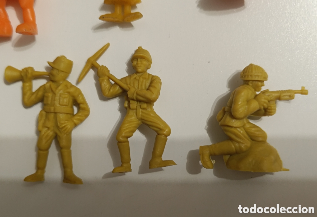 Figuras de goma y PVC: Lote figuras Dunkin pl&aacute;stico - Foto 7