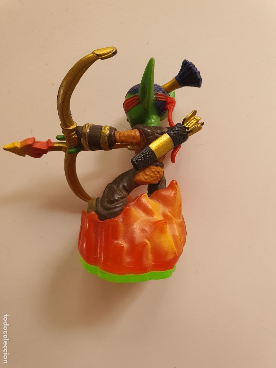 Figuras de goma y PVC: FIGURA 2011 ACTIVISION - SKYLANDERS - FLAMESLINGER - Foto 2