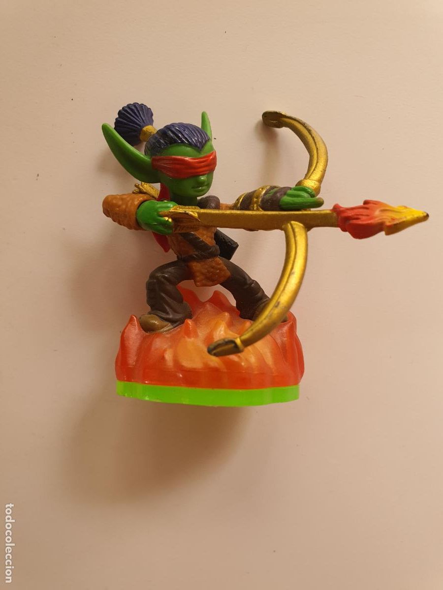 Figuras de goma y PVC: FIGURA 2011 ACTIVISION - SKYLANDERS - FLAMESLINGER - Foto 1