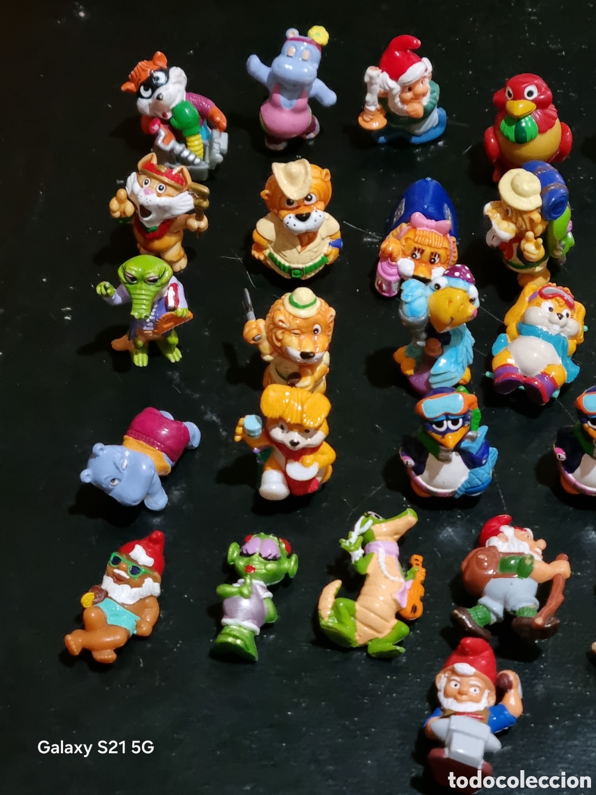 Figuras de goma y PVC: LOTE DE 32 FIGURAS FERRERO - Foto 2