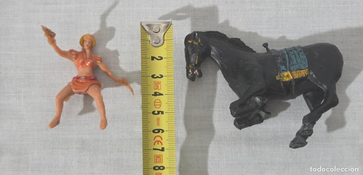 Figuras de goma y PVC: Ana a caballo, serie apache, estereoplast - Foto 15