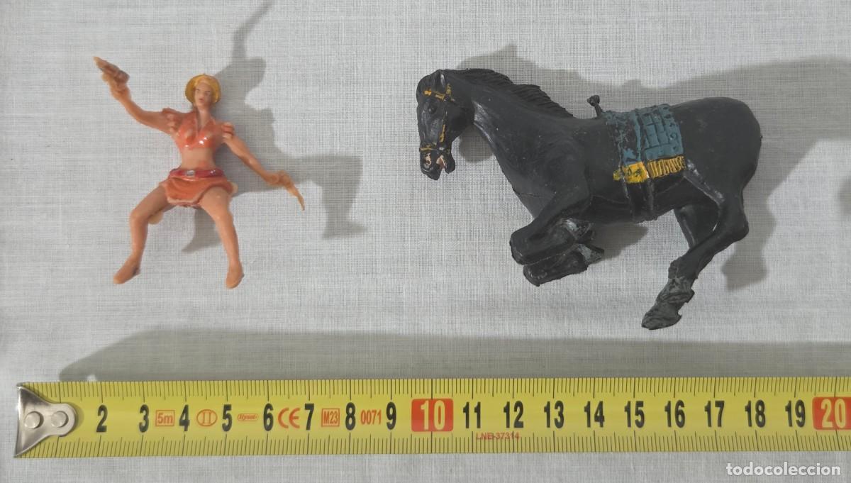 Figuras de goma y PVC: Ana a caballo, serie apache, estereoplast - Foto 16